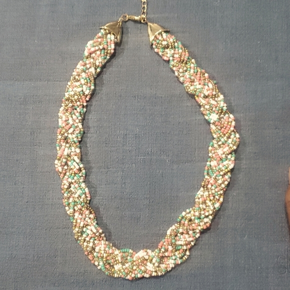 Lot of 2 Multicolor Beaded necklaces - Picture 2 of 5